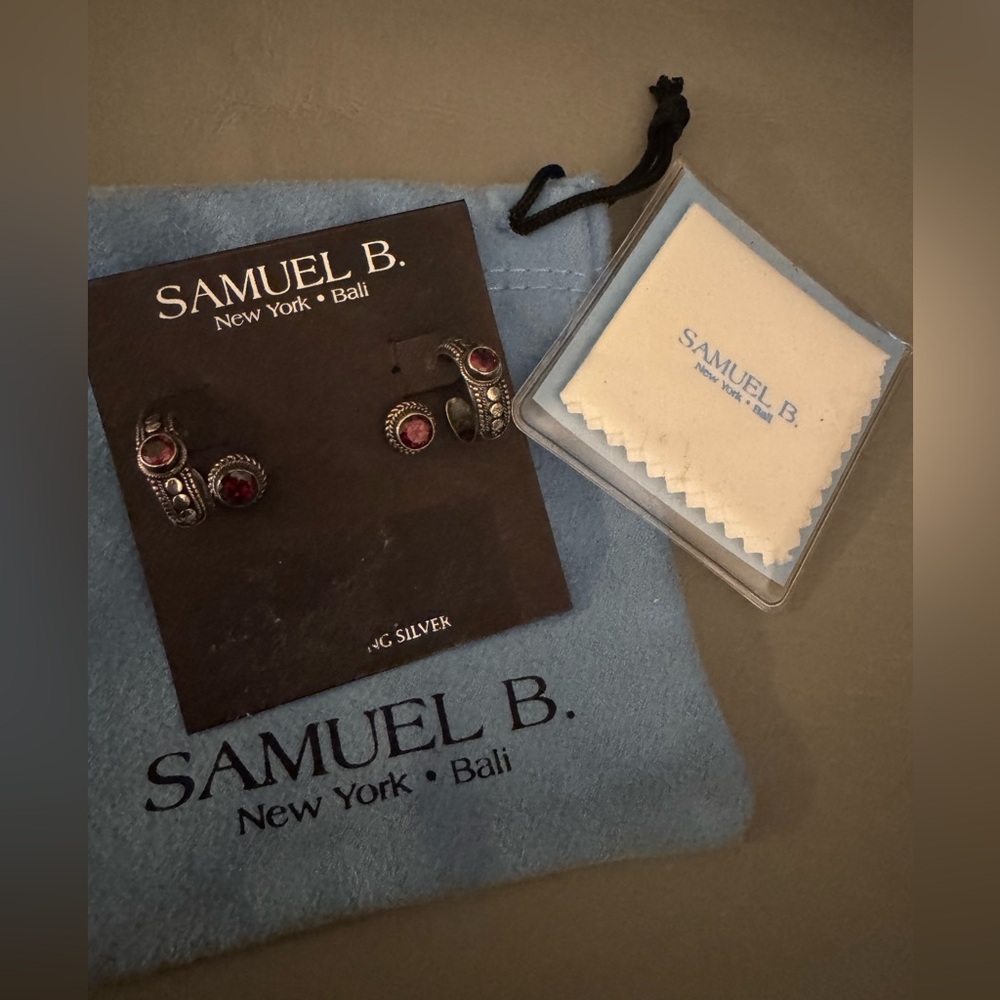New Samuel B Sterling Silver Garnet Earrings